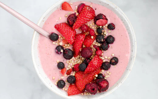 Coconut, berry & vanilla smoothie